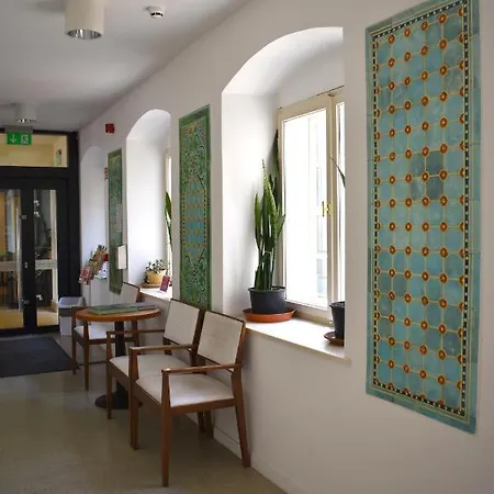 Zsolnay Negyed Vendeghaza Aparthotel *