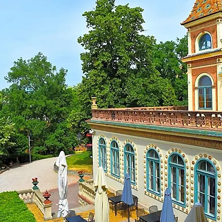 Zsolnay Negyed Vendeghaza Aparthotel