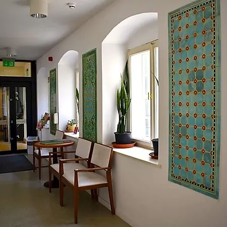 Zsolnay Negyed Vendeghaza بيتْش